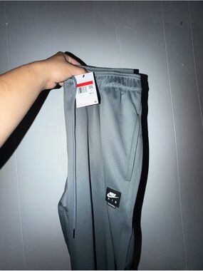 Nike Gray Men's Jogger Sweatpants